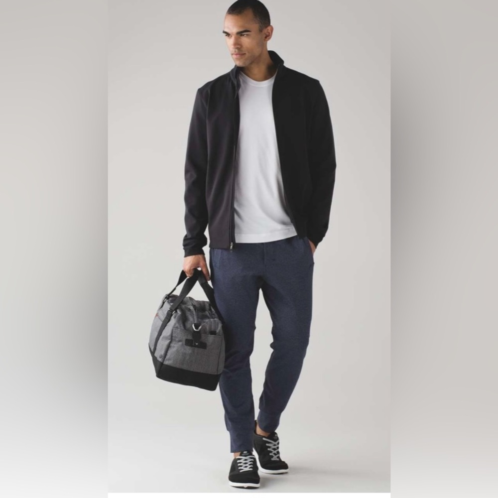 Lululemon Intent Jogger/SZ S/30” inseam
Heathered Nautical Navy